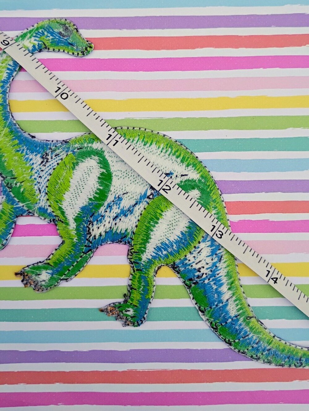 Patch- Brontosaurus - Picture 5 of 5